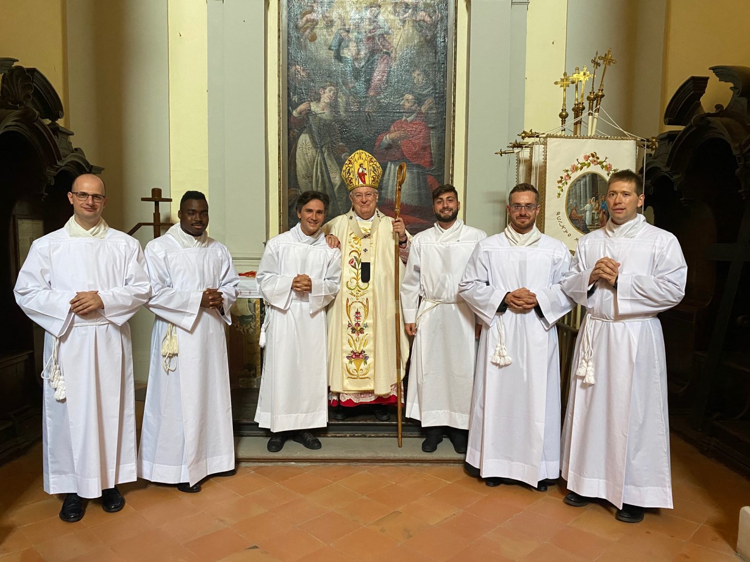 L’ordinazione sacerdotale di cinque giovani diaconi seminaristi in