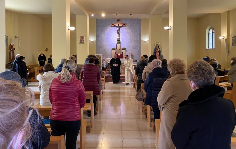 incontro mons. salvi con comunità ucraina perugina f1