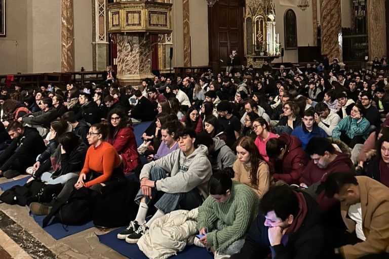 Giovani, una voce nella notte