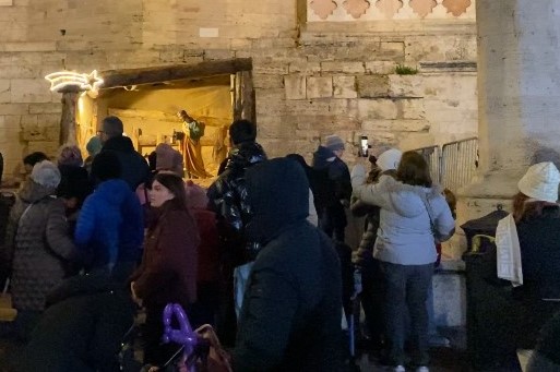 Perugia, presepe in piazza.jpg