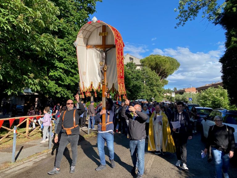 Cento anni della festa della Croce a Santa Lucia f4