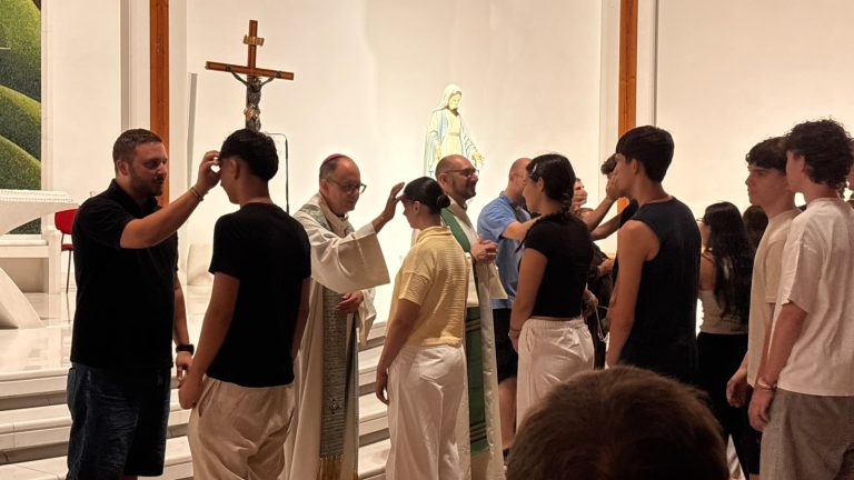 Celebrazione di mandato del pellegrino chiesa Santa Lucia Perugia f0
